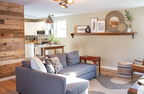 Pittsburgh Apartamento | Lovely Strip District loft with free parking
