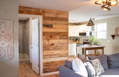 Pittsburgh Apartamento | Lovely Strip District loft with free parking