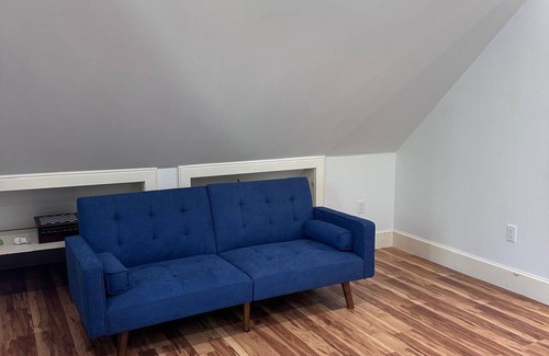 Vineyard Haven Condominio | Lovely studio above garage