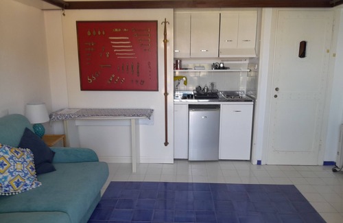 Porto Ercole Apartamento | Lovely studio apartment with livable terrace