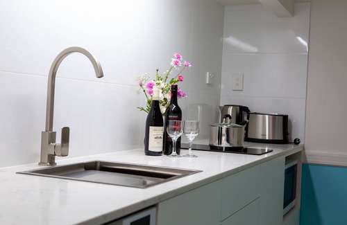 Albany Apartamento | Lovely Studio Apartment in Downtown Albany