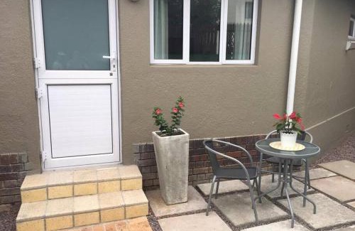 Pinelands Apartamento | Lovely studio apartment in Pinelands, Cape Town
