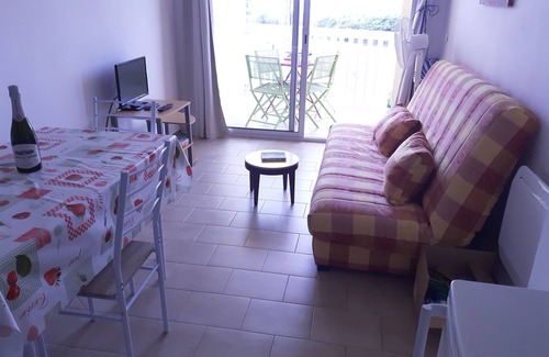 Empuriabrava Apartamento | Bonita cabaña de estudio para 4 personas junto al mar.