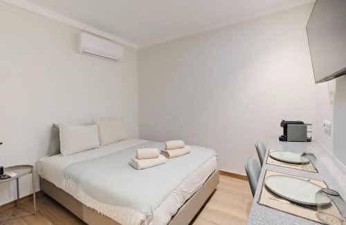 Alvalade Apartamento | Lovely studio fully equipped near subway N9