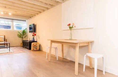 Little Italy Casa | Lovely Studio in the Heart of Little Italy