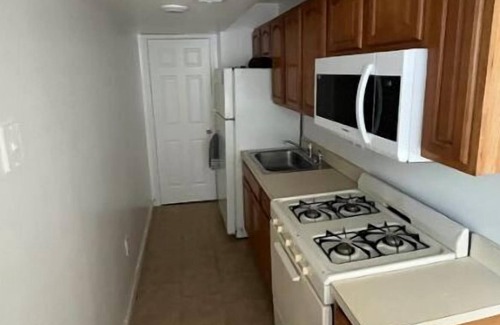 Mariners Harbor Apartamento | Lovely studio on Staten Island, New York