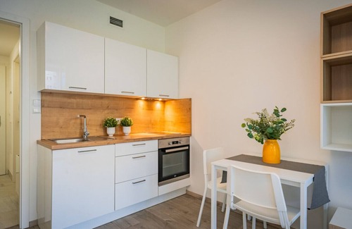 Kosire Apartamento | Lovely Studio with Balcony in Residential Area