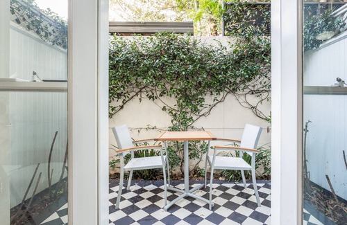 Lewisham Apartamento | Lovely Studio with Patio 25 min from Sydney CBD