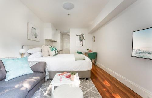 Lewisham Apartamento | Lovely Studio with Patio 25 min from Sydney CBD