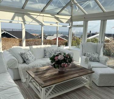 Grønninghoved Strand Casa | Lovely Summer House With Sea View