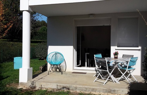 Cambo-les-Bains Apartamento | T2 - 40 m2 de pie, diseño, seguro - piscina y estacionamiento privado. Terreno con jardín