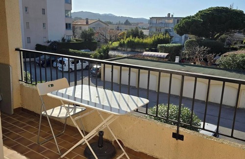 L'Evescat Apartamento | Lovely T2 with terrace 10 minutes' walk from the beaches!