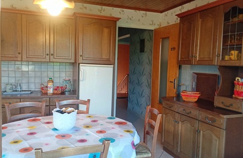 Larringes Apartamento | Lovely T4 apartment in village house with mountain views, close to shops.