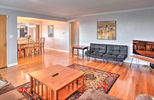 West End Casa | Lovely Tacoma Home w/ Water & Mountain Views!