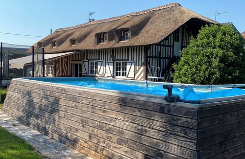 Blonville-sur-Mer Casa | Lovely thatched cottage with pool, just 10 minutes from the glamour of Deauville