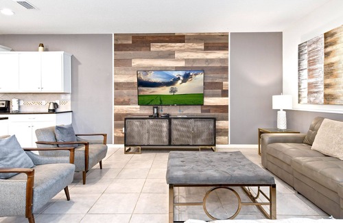 Four Corners Casa | Lovely themed 9BR House - Unique Game Room, Pool + Hot Tub - Ideal for families!