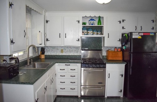 West Dennis Casa | Lovely three bedroom home-located in West Dennis Fingers