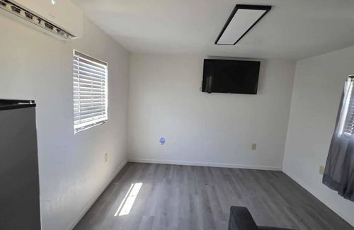 Carlsbad Casa | Lovely tiny home with AC in charming Carlsbad