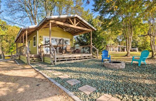 Turtle Beach Apartamento | Lovely Toledo Bend Studio with Scenic Views!