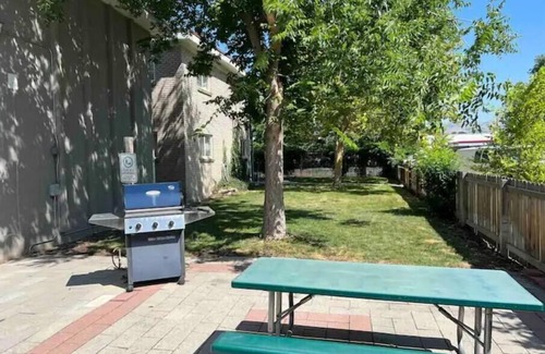 Liberty Wells Apartamento | Lovely top floor corner apt in trendy SugarHouse