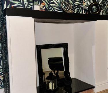 Coventry Apartamento | Lovely Town house Room 3