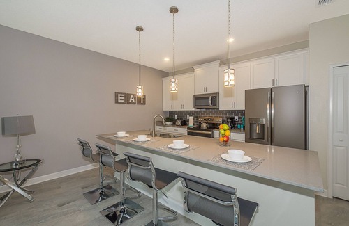 Davenport Chalet De Esquí | Lovely Townhouse 4Beds/3Bath/Pool/18Min From Disney