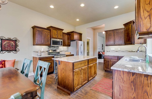 Northwest Boise City Casa | Encantadora casa adosada con gran cocina; cerca del centro de Boise!