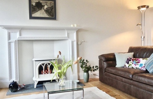 Melrose Casa | Brillantemente posicionado Townhouse con vistas a la Plaza del Mercado, histórica Melrose