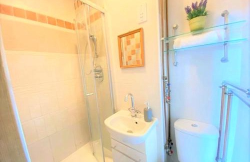 Kentish Town Apartamento | Lovely Twin Room with Terrace