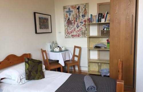 Kentish Town Apartamento | Lovely Twin Room with Terrace