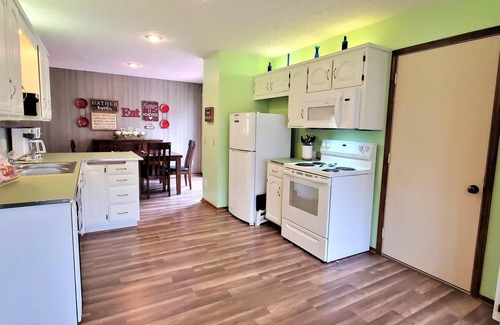 Eureka Springs Casa | Lovely two bedroom, two bath home on the 18 hole golf course