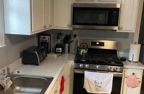Trenton Apartamento | Lovely two bedroom apartment in Historic Trenton.