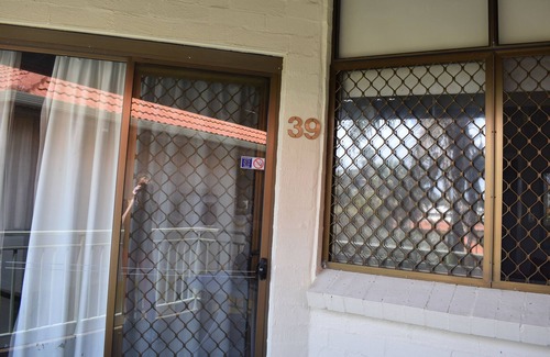 Mandurah Villa | Lovely Unit 39, enjoy the " resort " lifestyle