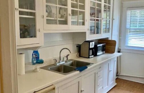 Vicksburg Apartamento | Lovely Upstairs 3 Bedroom Apartment