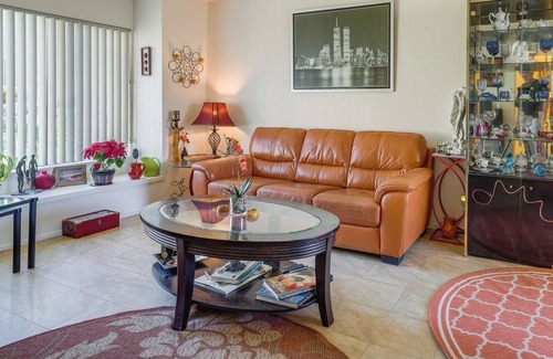Ventura Casa | Lovely Ventura Home: Prime Location & Pool Access!