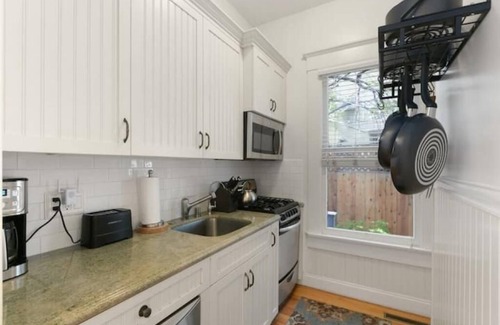 Hillcrest Casa | Lovely Victorian Home in the Heart of San Diego