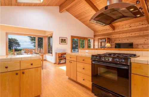 Sea Ranch Casa | Lovely Views - Walk To Shell Beach