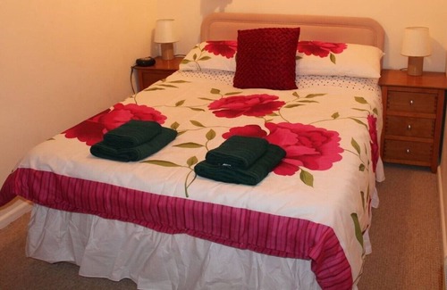 Ryde Villa | Hermosa villa en ubicación pintoresca orilla