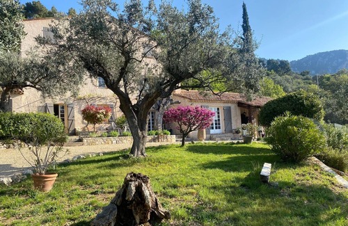 Bargemon Villa | Villa con piscina privada, gran jardín y vistas impresionantes