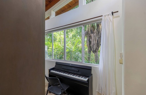 Playa Guiones Villa | Lovely Villa with private path to Surf in Guiones