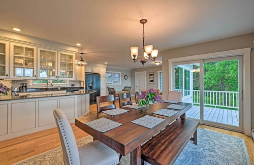 Owls Head Casa | Lovely Waterfront Owls Head Home w/ Own Beach