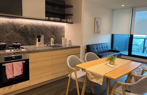 West Melbourne Apartamento | Lovely west Melbourne apartment