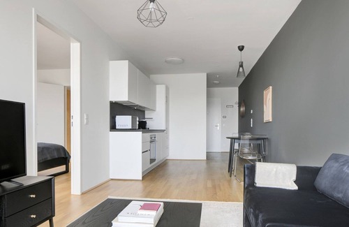 Favoriten Apartamento | Lovely Wieden 1BR w/ Balcony, Gym, Elevator, walk to U-Bahn, by Blueground