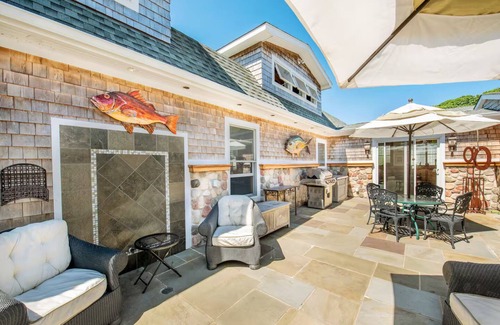Hampton Bays Casa | Lovely Year Round Vacation Home in the Hamptons