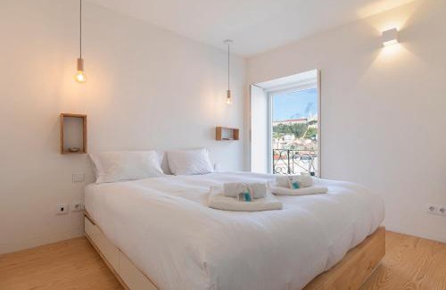 Santa Maria Maior Apartamento | LovelyStay - Lisbon Home With Castle View