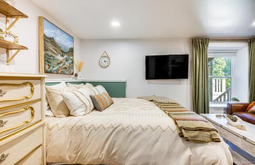 Manitou Springs Apartamento | Lovers Lane Chalet Dtwn Manitou Springs Studio!