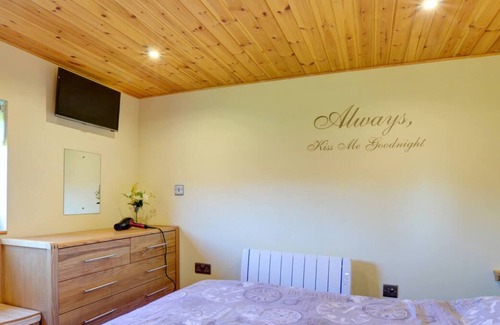 Penybont Chalet De Esquí | Lovers' Lodge in Llandrindod Wells