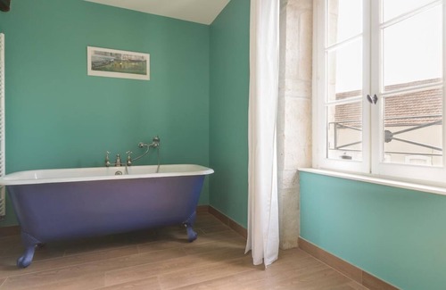 Ivry-en-Montagne Otro | LOVERS OF "THE CHIC COUNTRYSIDE"- AN 18TH CENT INN IN BURGUNDY