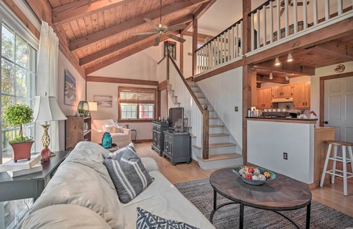 Lovettsville Cabaña | Lovettsville Cottage in Heart of Wine Country