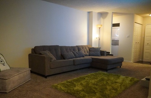 West End Apartamento | Lovey spacious 1 bedroom apartment, sleeps up to 5
